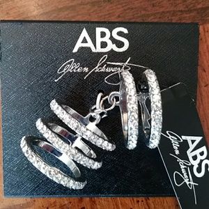 Allen Schwartz knuckle ring